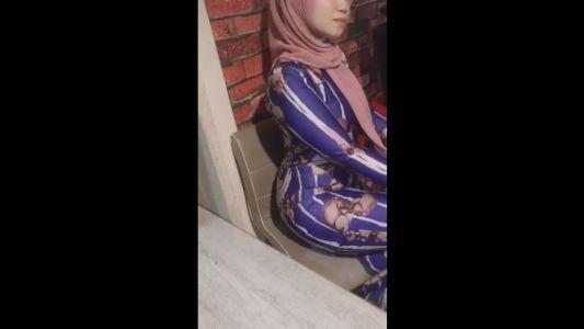 Tante Pakaian Ketat Hot Ngentot