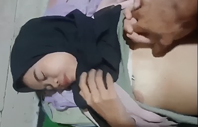 Paksa Bowcil Jilbab Sempit Sampe Keenakan