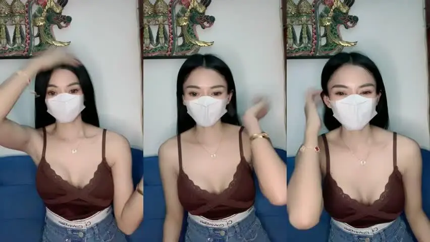 Bokep Indo Live Pamer Uting Nenen Dapat Gift